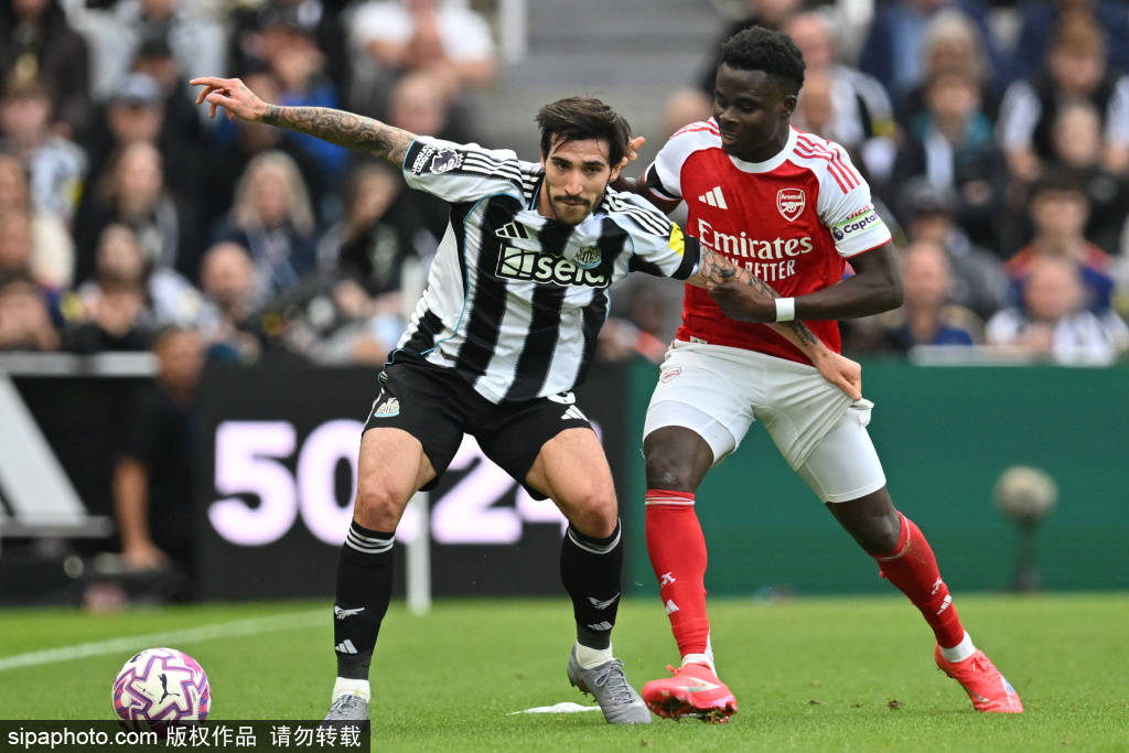 小贝林失误!拜仁2-0领先多特,解围失误引发的战术思考